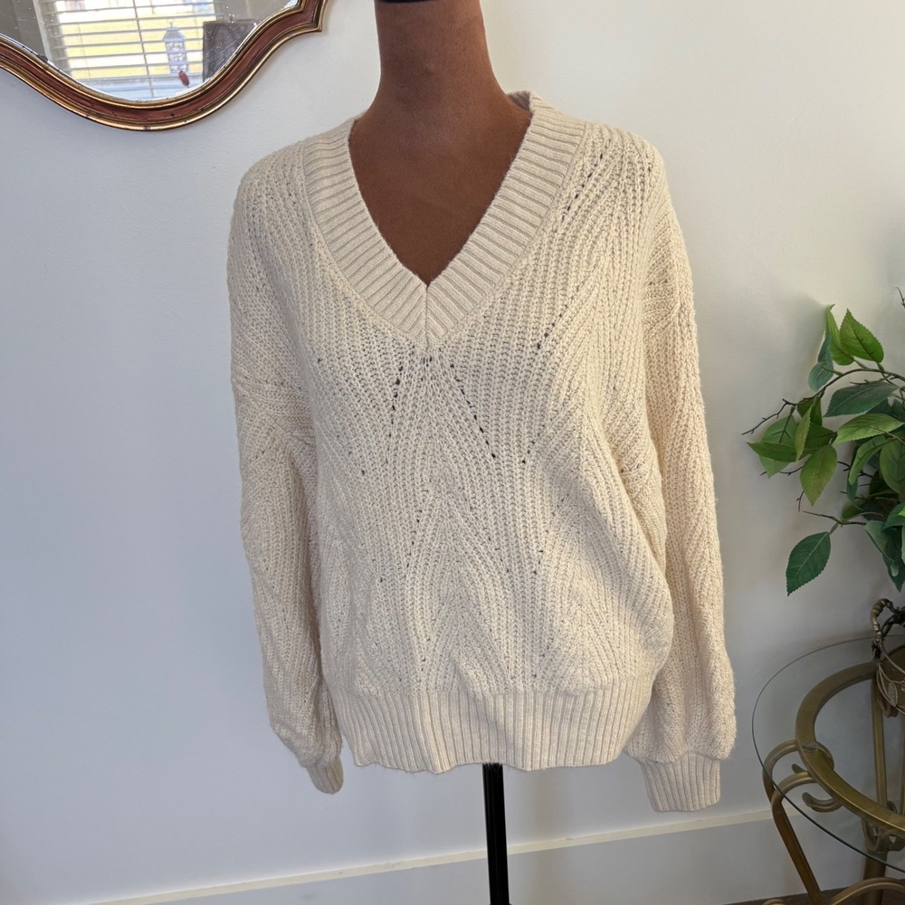 Copper Key Cream V-Neck‎ Pullover Sweater Large Cozy Knit Long Sleeve